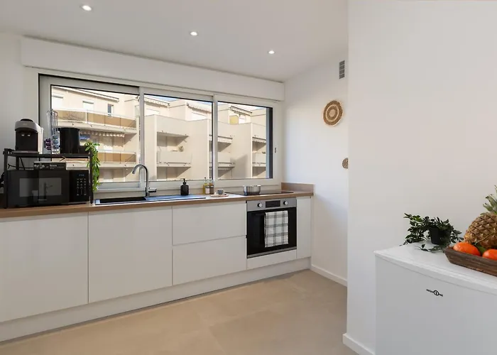 Sweet Cocooning - Host Provence Апартаменты Кавалер-сюр-Мер